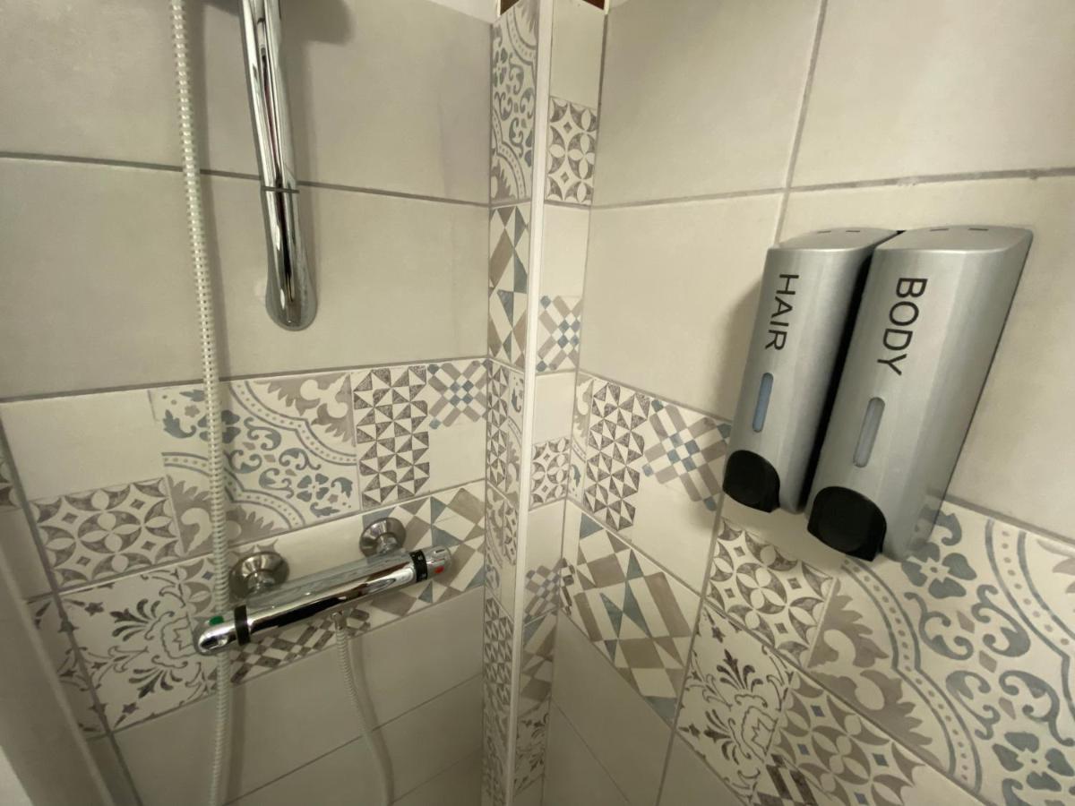 Montsejour - Studio Climatise Entre Gare & Cite Carcassone Exterior photo