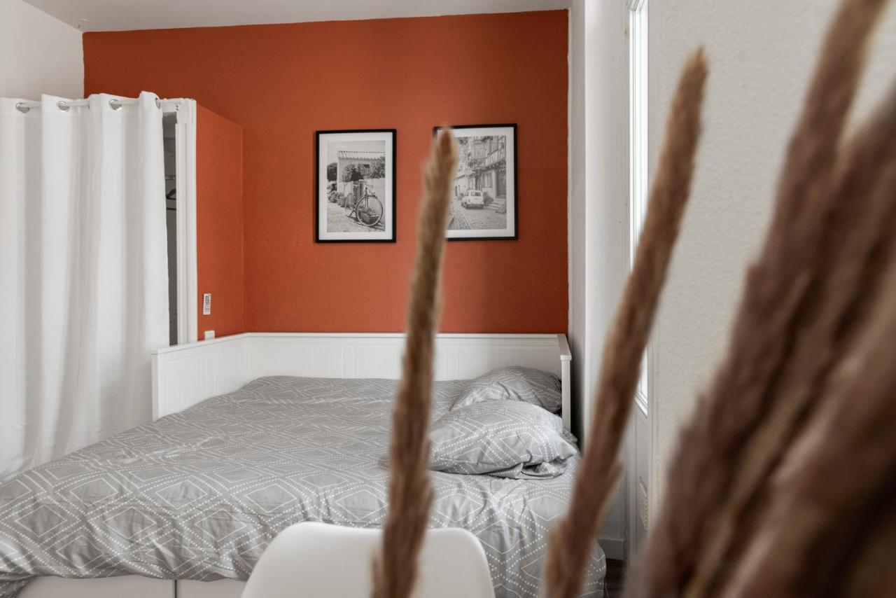 Montsejour - Studio Climatise Entre Gare & Cite Carcassone Exterior photo