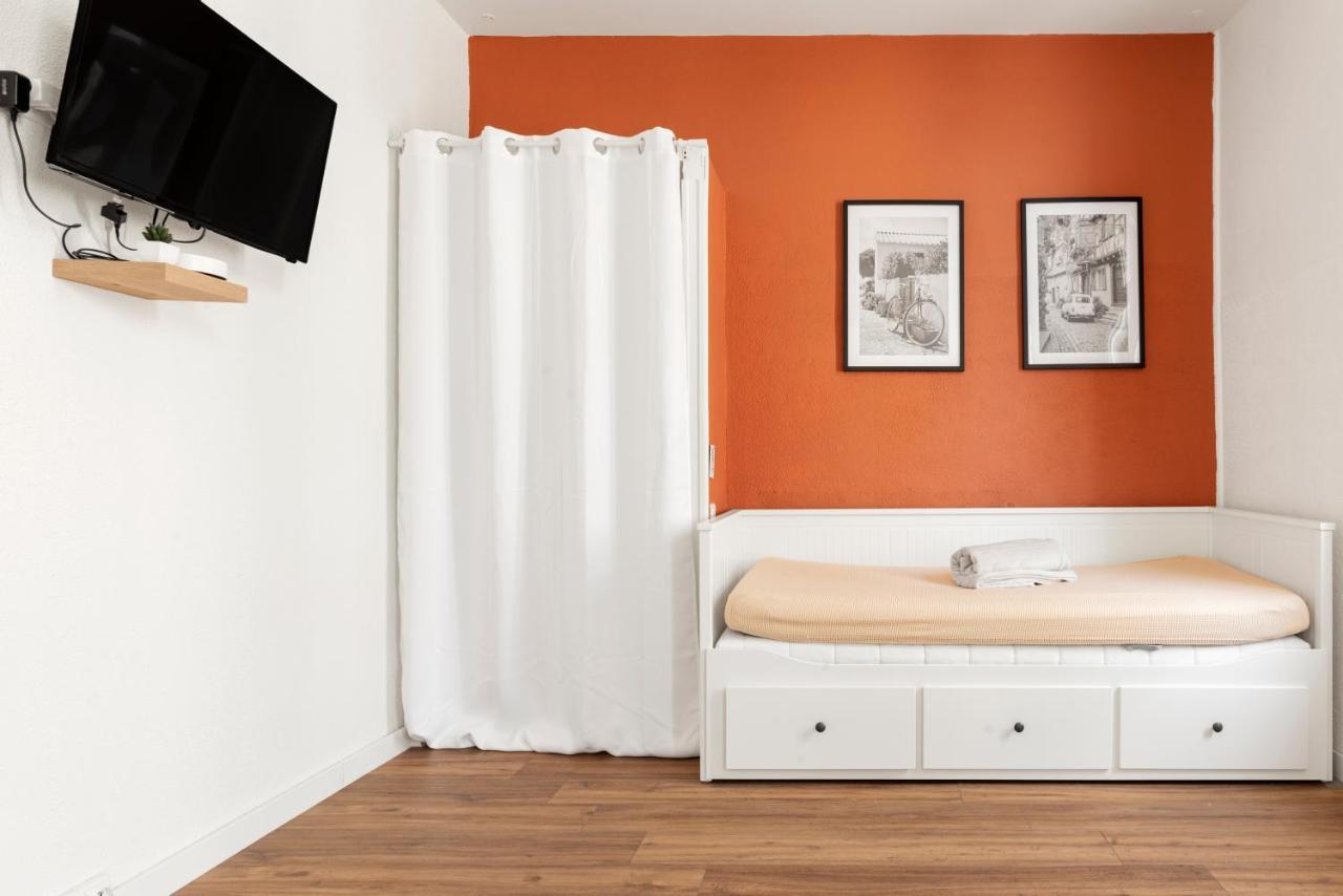 Montsejour - Studio Climatise Entre Gare & Cite Carcassone Exterior photo